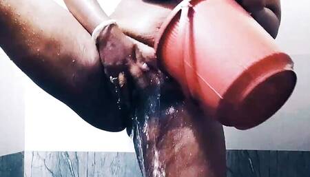 Deshi hot bhabhi Indian housewife bathroom fock video
