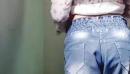 Delhi gf ki full nude video in jeans top full sexy figure