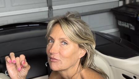 Dianne Masturbates