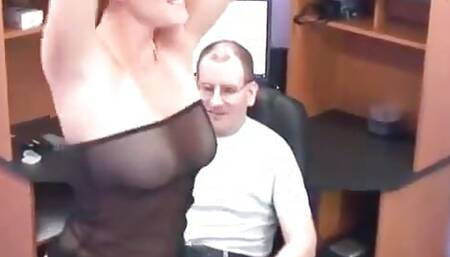 Mature stud in glasses fingers sexy skank then she gives him BJ
