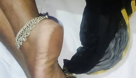 Chennai super house wife fucking with husband in Hyderabad very nice pundai