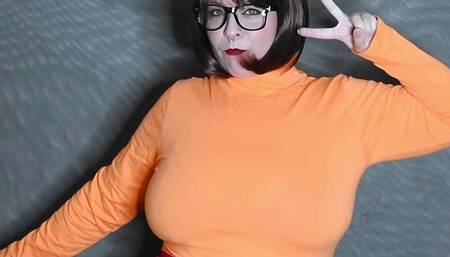 Velma Cosplay strip