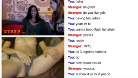 Lesbian Couple Have Fun Time On Omegle