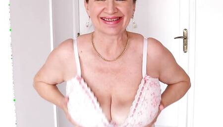 Huge size bra for huge size tits of MariaOld milf