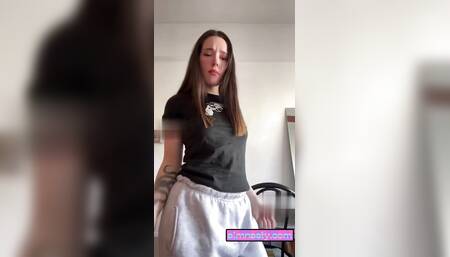 LATINA TEASE! Thick Amateur Latina Dancing