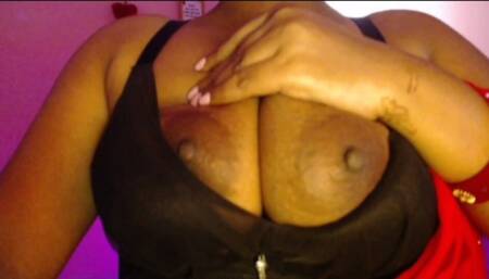 Rasbhari girl took out her boobs and played with her nipples.