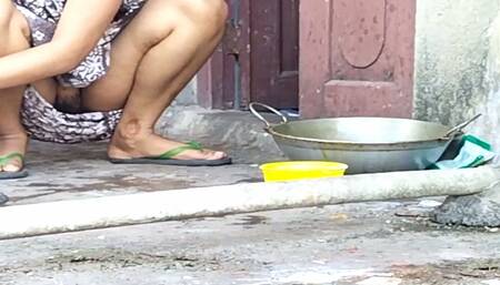 Chupke se Village bhabi ne padosi ke sath gand marwai