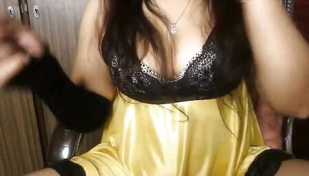 Blowjob From Indian MILF Is Special