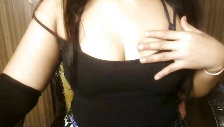 Indian Aunty Boobs Show online sex