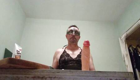 Gay Alberna crossdresser suck and fuck dildo