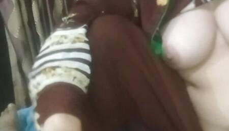 My stepsister do my handjob