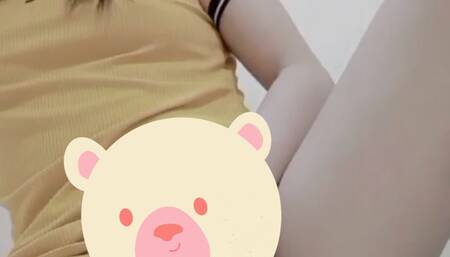 Rub my tiny tight pussy!