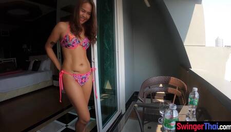 Amateur Thai teen picked up in a mall