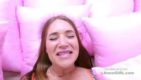 Cock sucking xxx with enticing fancy woman from LA New Girl