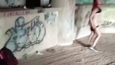 Perverted man chases me and shows me his penis, I couldn't resist the excitement he caused me