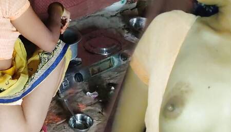 New HD Khana Banane Wali Ko Kitchen Me Hi Chod Diya Hindi Video
