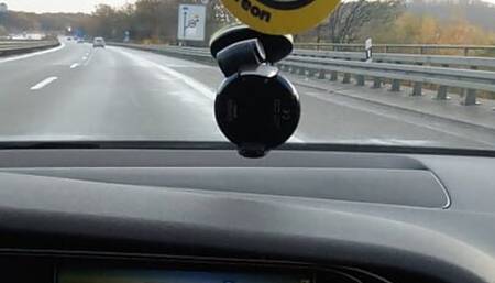 On the Highway playing with the wet pussy PART 1