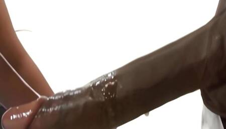 DELUXEDIVAS - Kara Kane has a tiny black adventure