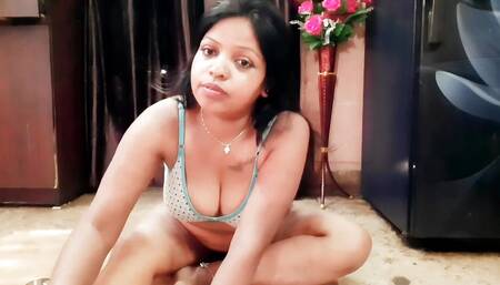 Indian Housewife Sexy Show 21