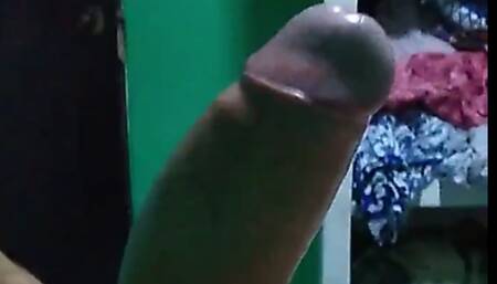 Venezuelan boy masturbates, until you throw out all your milk