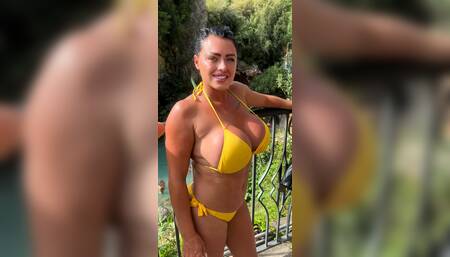 Hotness ???????? It's getting my pussy HOT.. I put my bikini off now.. !!