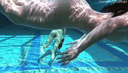 Jessica Lincoln and Lindsey Cruz's teen (18+) video by Underwater Show