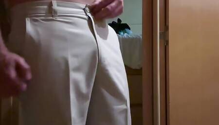 Man Jacks Off for His Girlfriend After the Bar