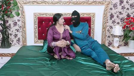 Hindi Web Series Sexaunty with Young Boy