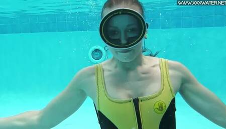Amateur movie with radiant Minnie from Underwater Show
