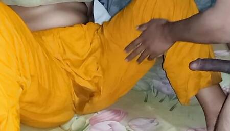 Village Bhabhi ka chudlam , sei moja dilo bhabhi ta. Sex er moto sukh nei bhabhio Khushi.