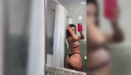 Smile is the only fashion that lasts forever.????