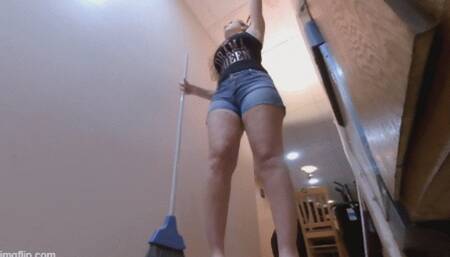 Jenna Marie does not see you while she sweeps HD