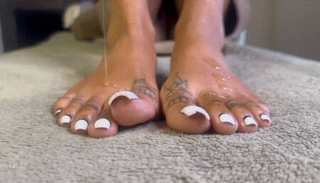 “Pink Hair Goddess Za Oily Toes”