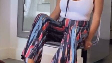 YOUR SUCH A SIMP 4 MY FEET