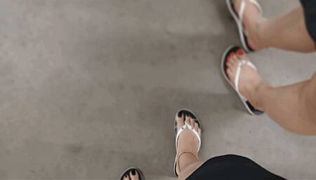 Juliette-RJ and Dolce Amaran at the supermarked - THICK CALVES - TOE CURLING - FOOT TEASE - LONG TOENAILS - FLIP FLOPS - CONSENSUAL CANDID - FOOT POV - EXHIBITION