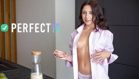 Perfect18 Honey Dory Juicing through her sweet hole