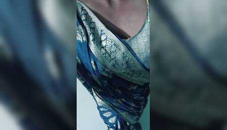 Wear saree
