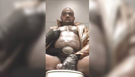 Preview: BBC Muscle Dad Restroom Wank