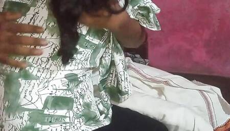 Vargin young 18+ desi hot girl want to play a sex clear audio HD vid