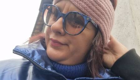 I fart on the street inside my tight jeans 4K