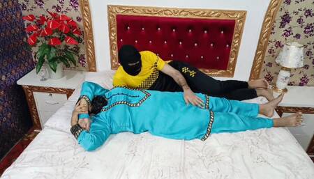 Step Son Seducing Her Beautiful Muslim Step Mom