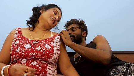 Padhosi Aunty Comes Nearby Sexy Boys House When His Parents Not in Home, Hardcore Sex