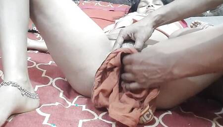 Desi bhabhi ki Chuth ki chatye aur chodai