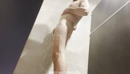 Taking a shower and masturbating in gym