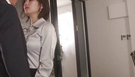 Dldss-052: a Secretary Covered in Shame