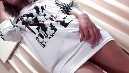 While Pleasing Him with Her Asian Body the Brunette Gets an Urge to Be Creampied