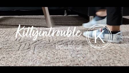 Kitty's foot worship JOI