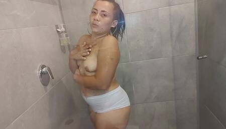 Midget Stay Wett.... Pussy so Clean ... Like Water