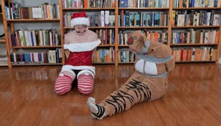 Izzabella and Minx - The Christmas Card (WMV Format)