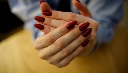 Nail fetish & nail tapping